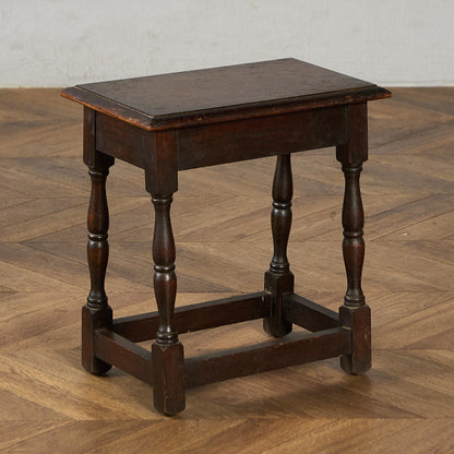 サイドテーブル