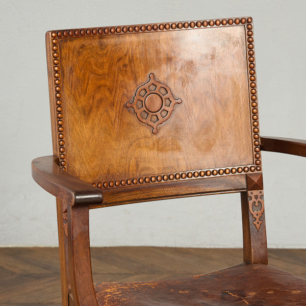 英国 クラシック アームチェア