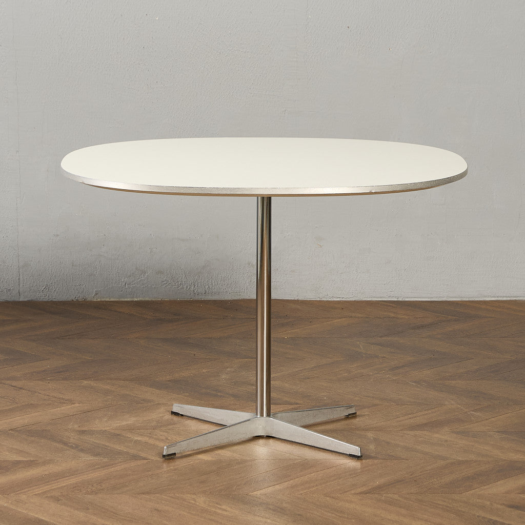 Fritz Hansen A603 Super-circular Table スーパー円テーブル