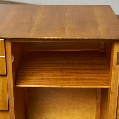 英国ヴィンテージ サイドボード