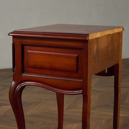 英国 クラシック ベッドサイド キャビネット