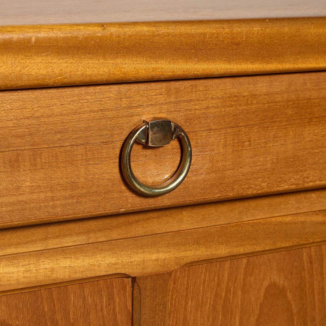 十字扉 ヴィンテージ サイドボード