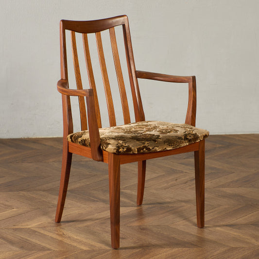 スラットバックチェア