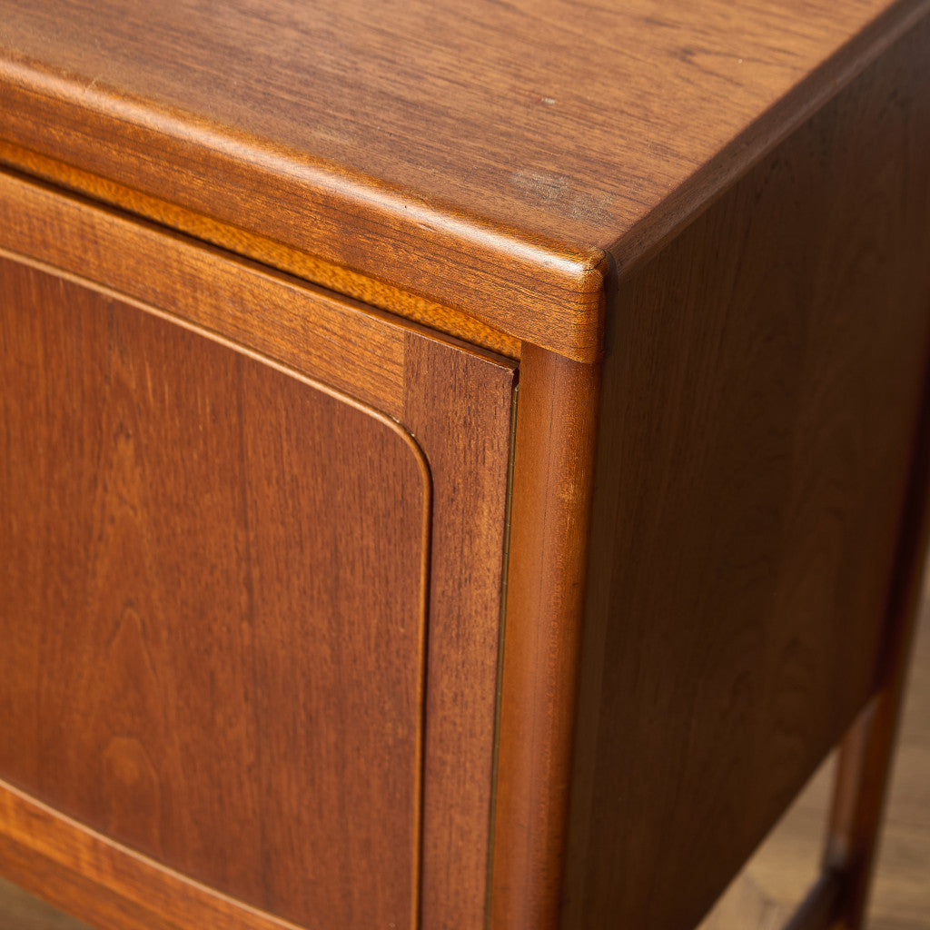 ヴィンテージ サイドボード