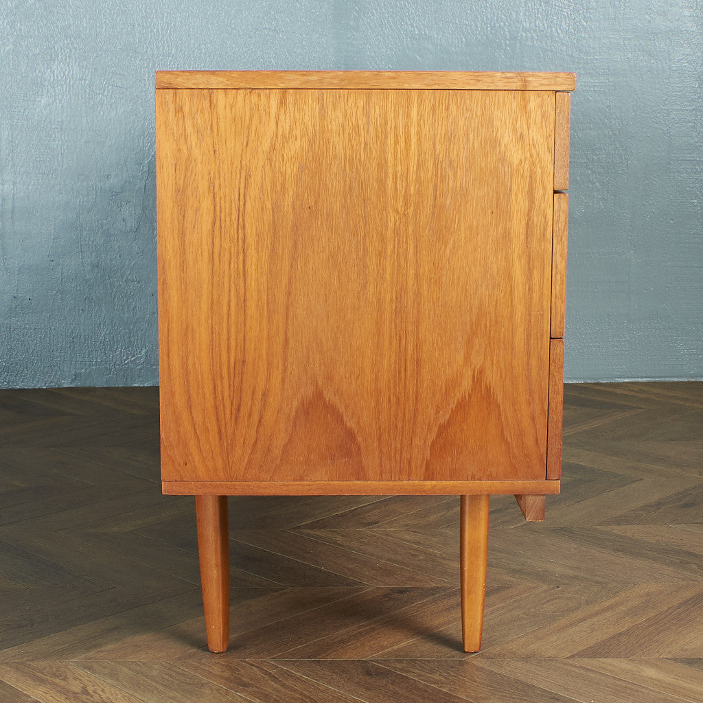 イギリス製ビンテージ【チーク】サイドボード・AVALON社製/テレビ