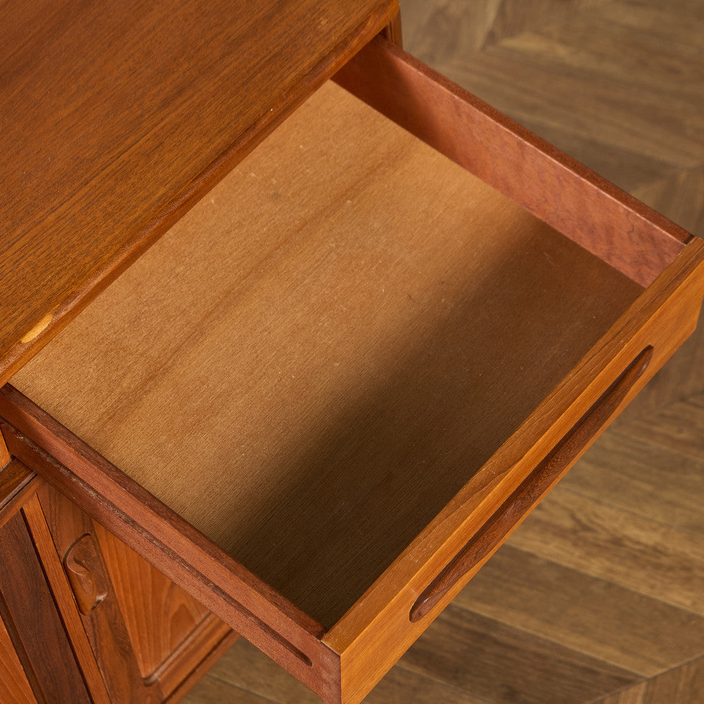 Fresco ヴィンテージ サイドボード カスタム アイアン ヘアピンレッグ