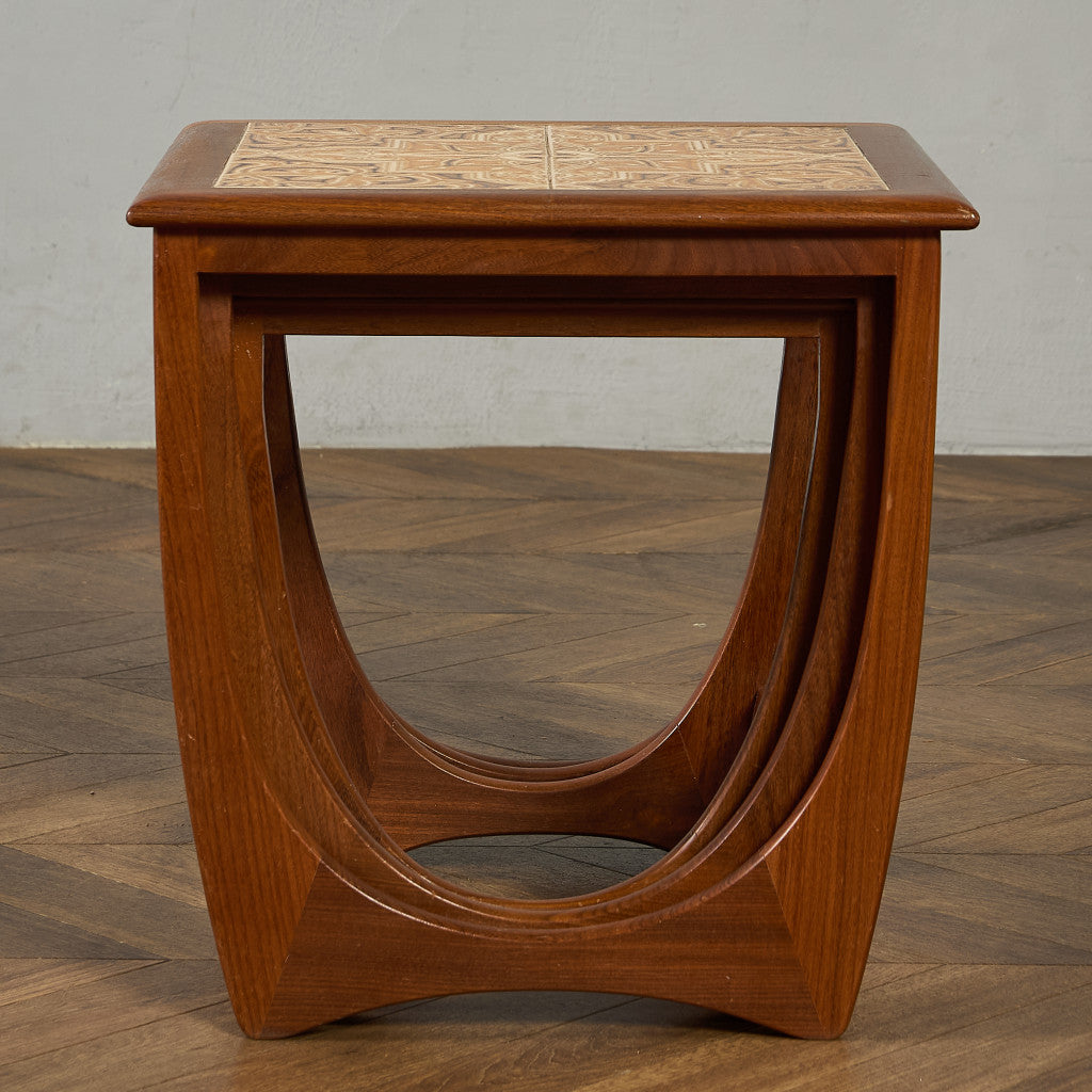 Astro ヴィンテージ タイルトップ ネストテーブル (3552D)