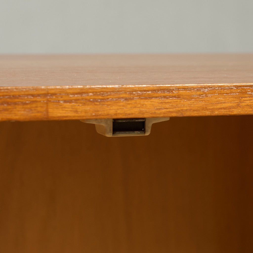 英国 ヴィンテージ キャビネット