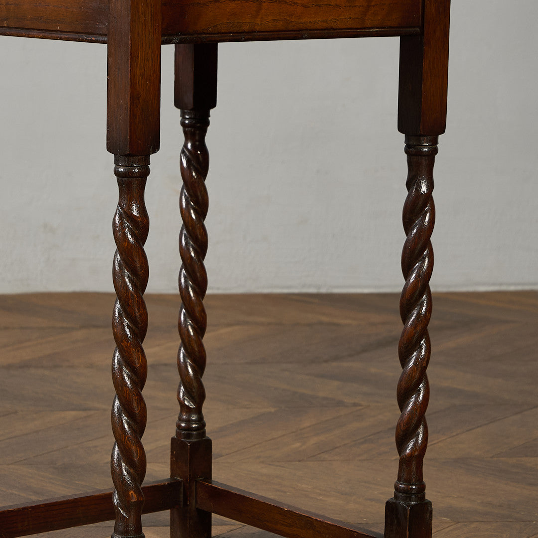 【送料込】北欧 イギリス アンティーク クラッシック サイドテーブル オーク高級 楽天市場】アンティークオーク サイドテーブルブラウン