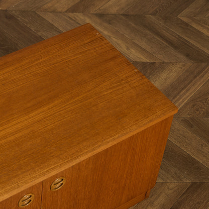 英国 ヴィンテージ キャビネット