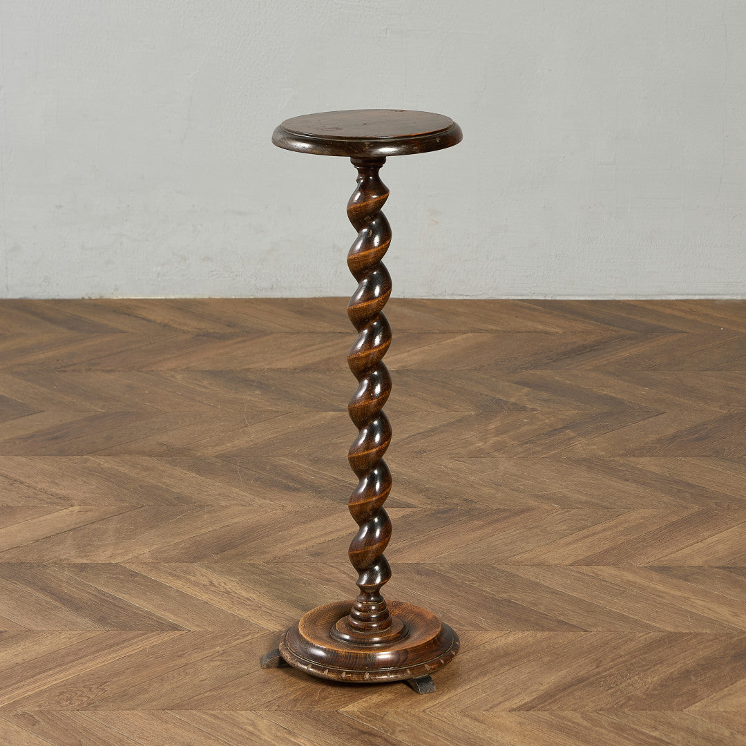 サイドテーブル