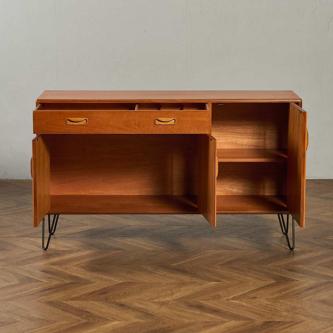 Fresco ヴィンテージ サイドボード カスタム アイアン ヘアピンレッグ