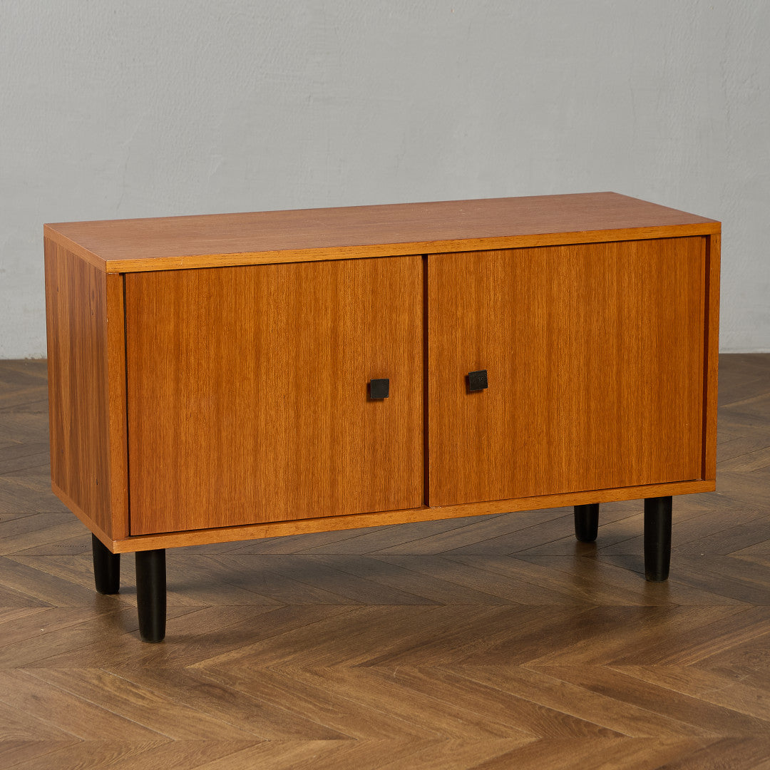 英国 ヴィンテージ キャビネット