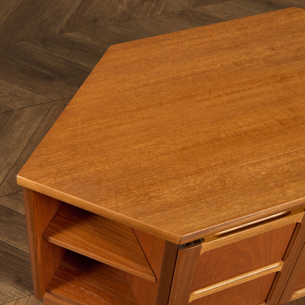 ヴィンテージ コーナー AVボード