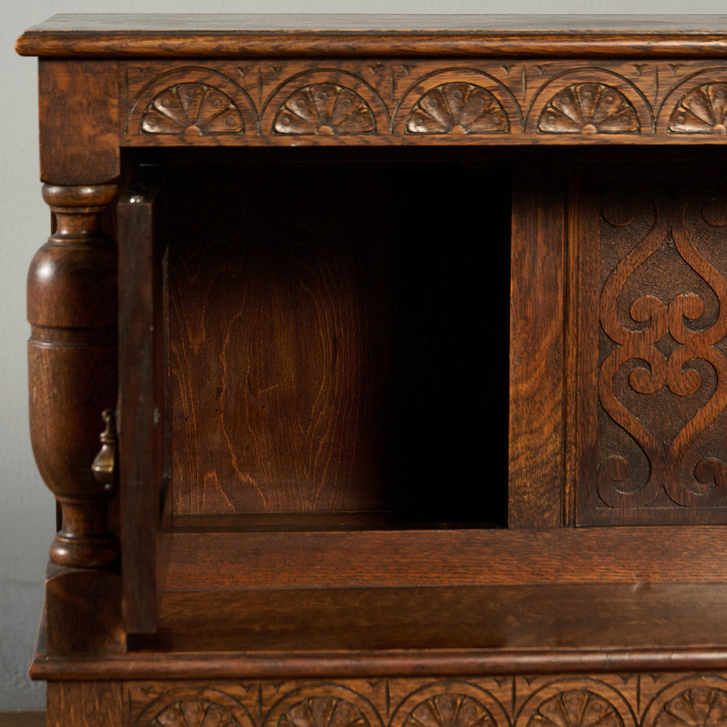 英国 クラシック コートカップボード