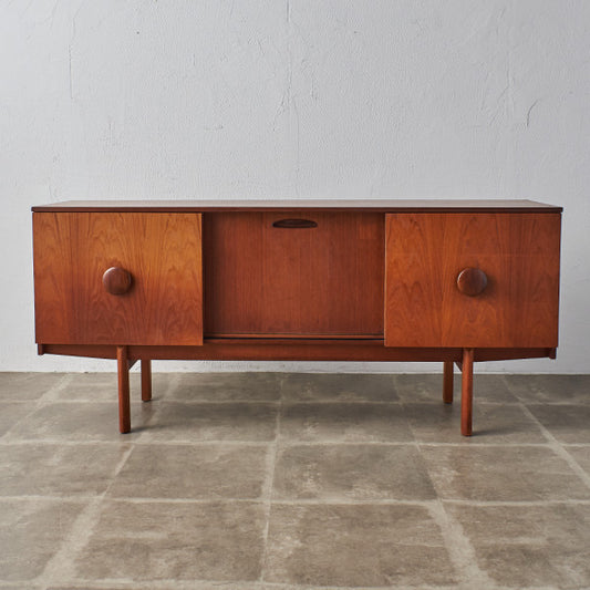 英国ミッドセンチュリー チーク材 ヴィンテージ サイドボード