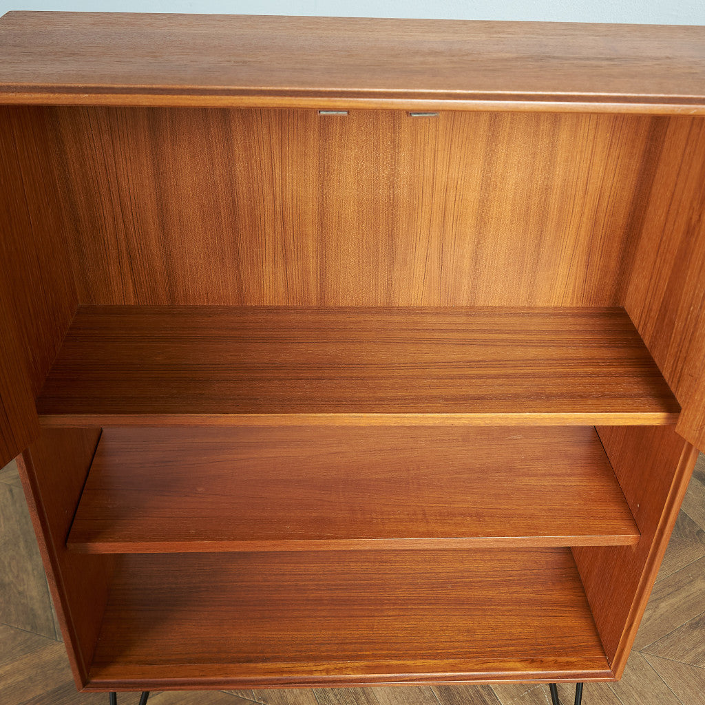 Form FIVE ヴィンテージ ブックケース / カスタム アイアンヘアピンレッグ