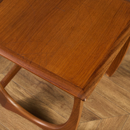 Astro タイルトップ ネストテーブル