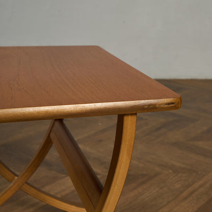 ネストテーブル