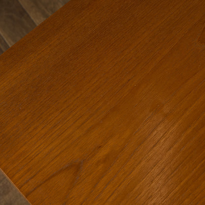 ネストテーブル