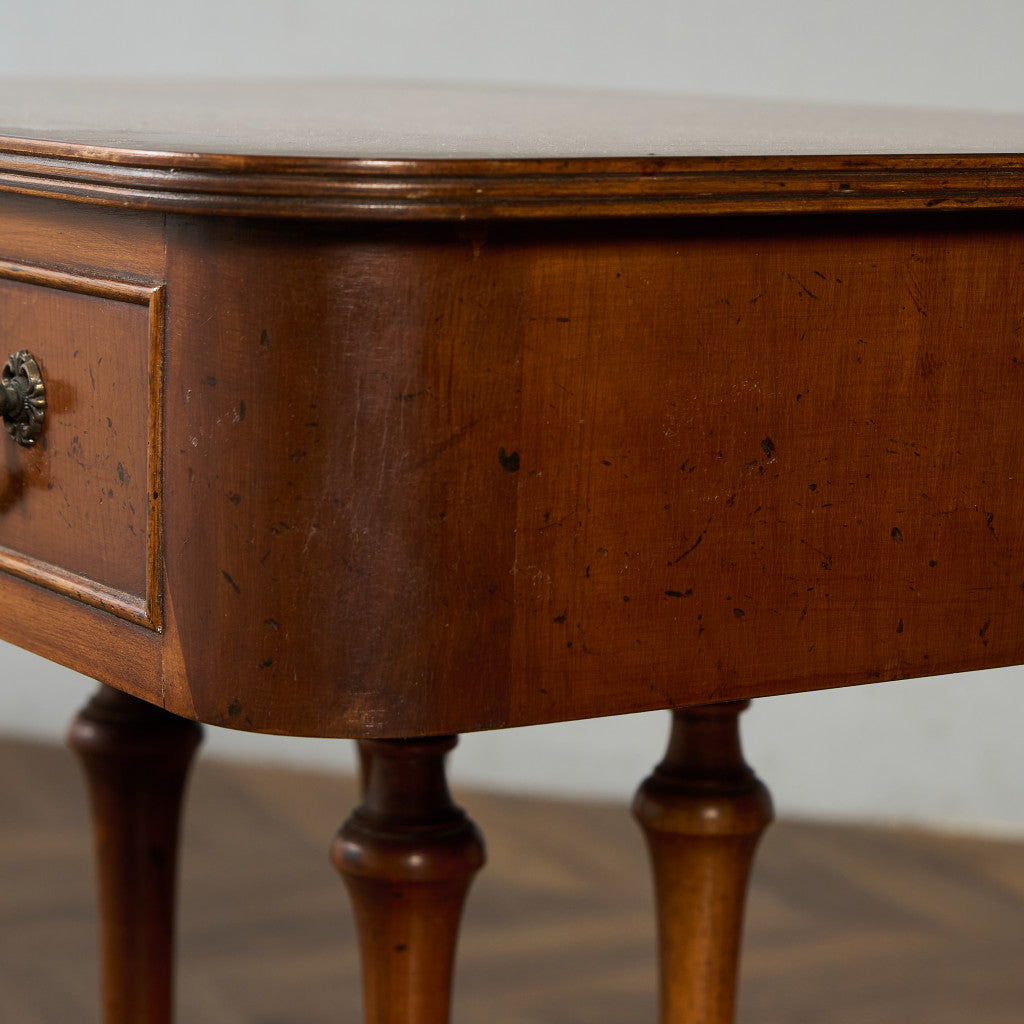 サイドテーブル