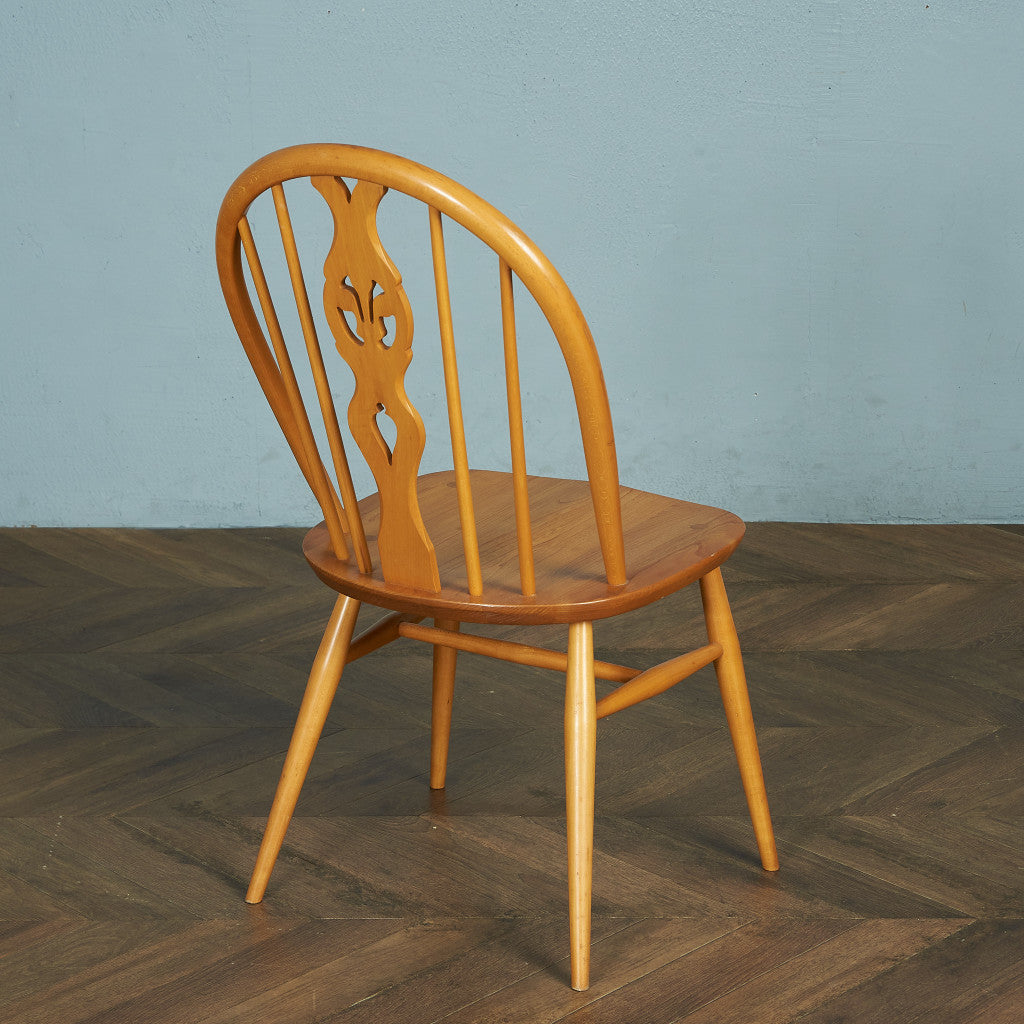 シスルバックチェア / ラウンドメタルラベル