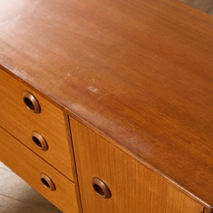 イギリス ヴィンテージ サイドボード