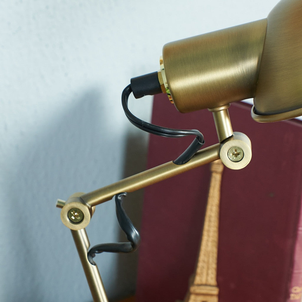 Ferreo フェレオ デスクランプ