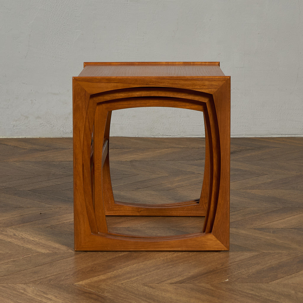 Quadrille ヴィンテージ ネストテーブル