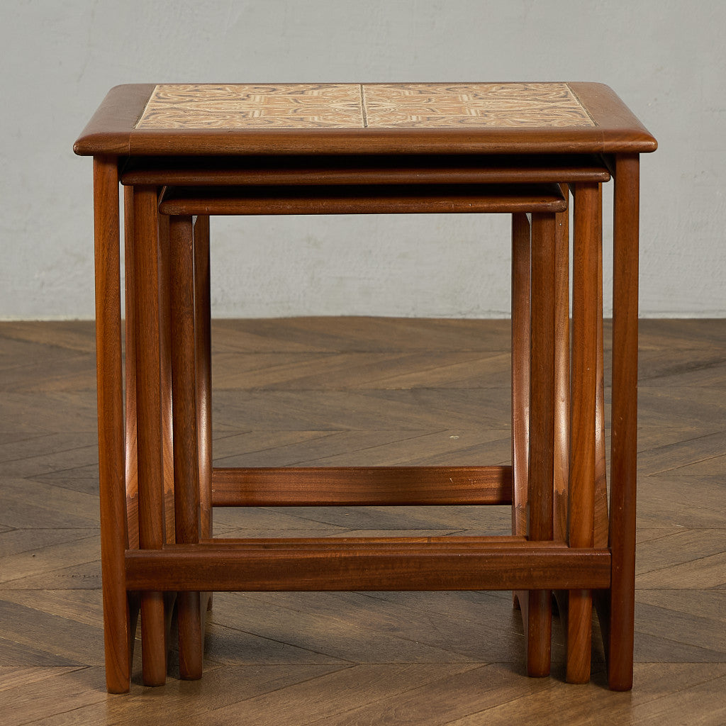 Astro ヴィンテージ タイルトップ ネストテーブル (3552D)