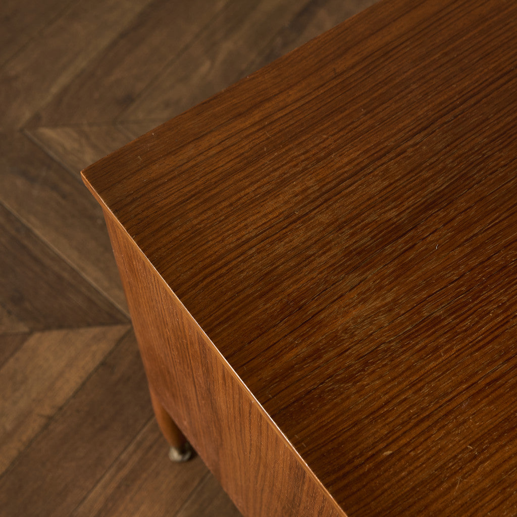 ヴィンテージ ベッドサイド キャビネット