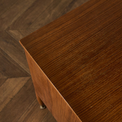 ヴィンテージ ベッドサイド キャビネット