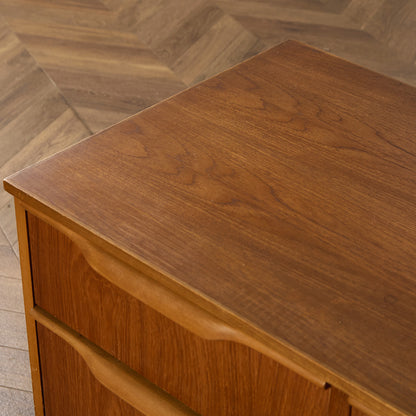 イギリス ヴィンテージ サイドボード