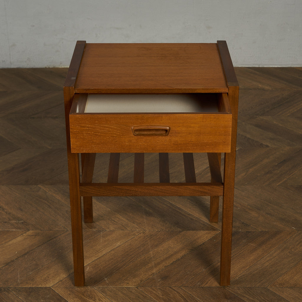 camori アンティーク家具・ヴィンテージ家具・北欧インテリアの