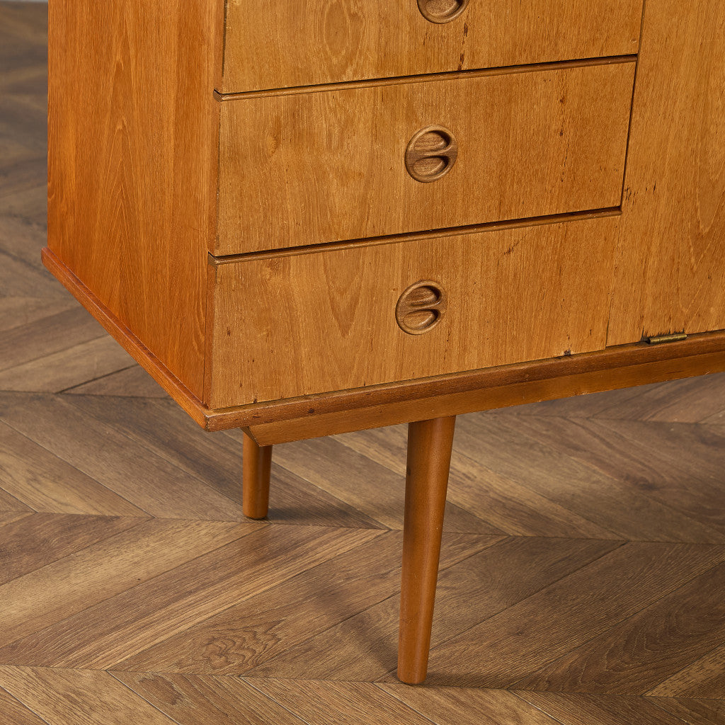 イギリス ヴィンテージ サイドボード