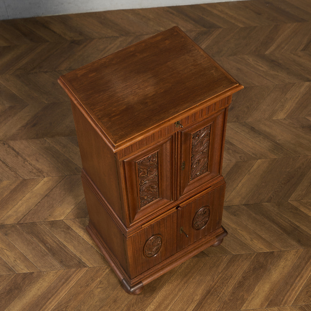 英国 クラシック カクテルキャビネット