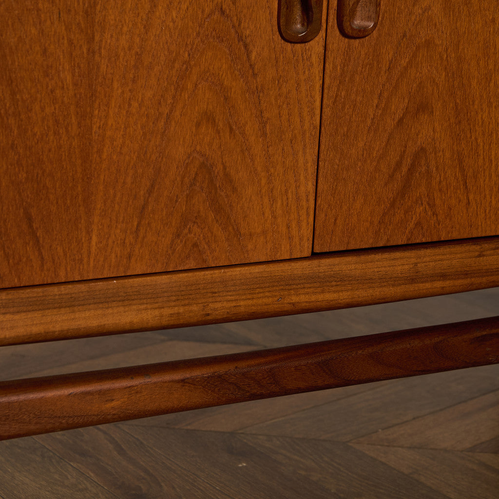 Fresco ヴィンテージ 脚付き サイドボード (4072)