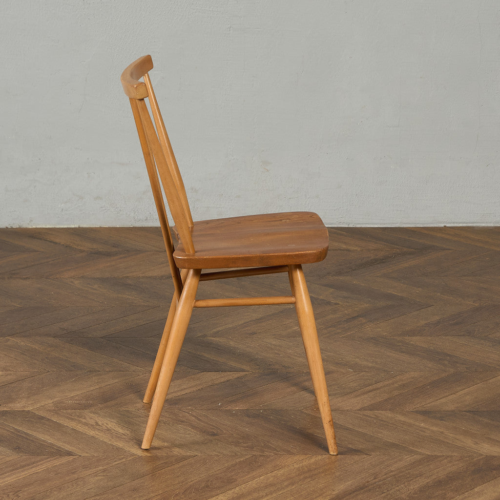 スティックバックチェア