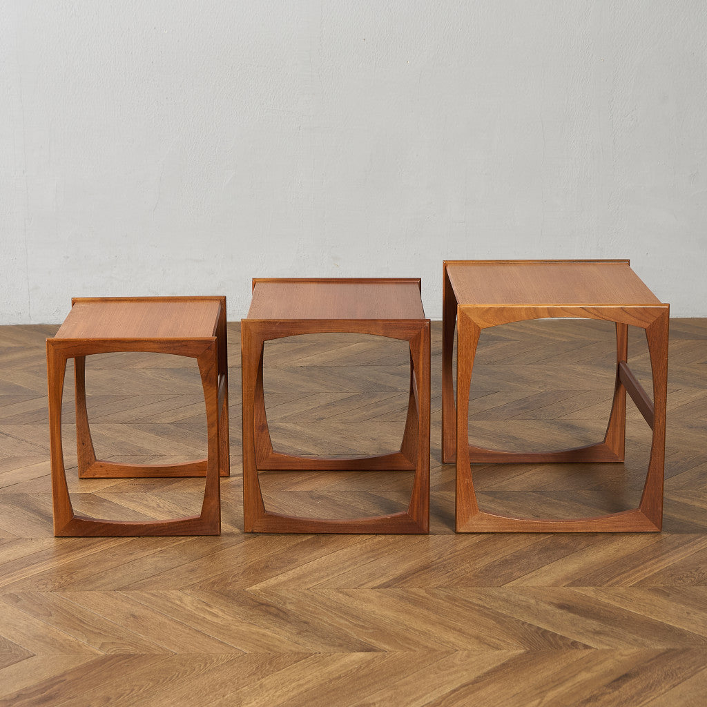 Quadrille ヴィンテージ ネストテーブル