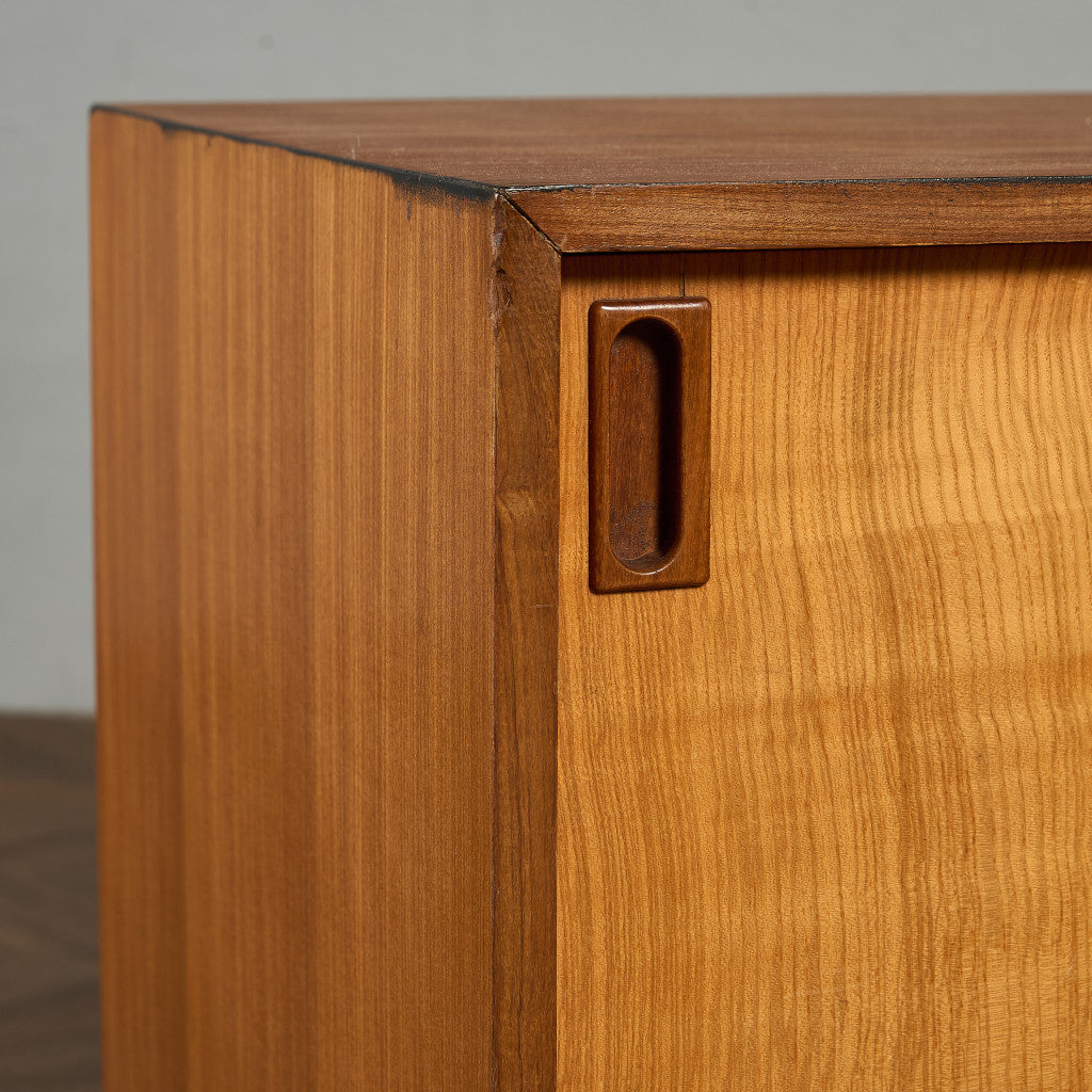 イギリス ヴィンテージ サイドボード