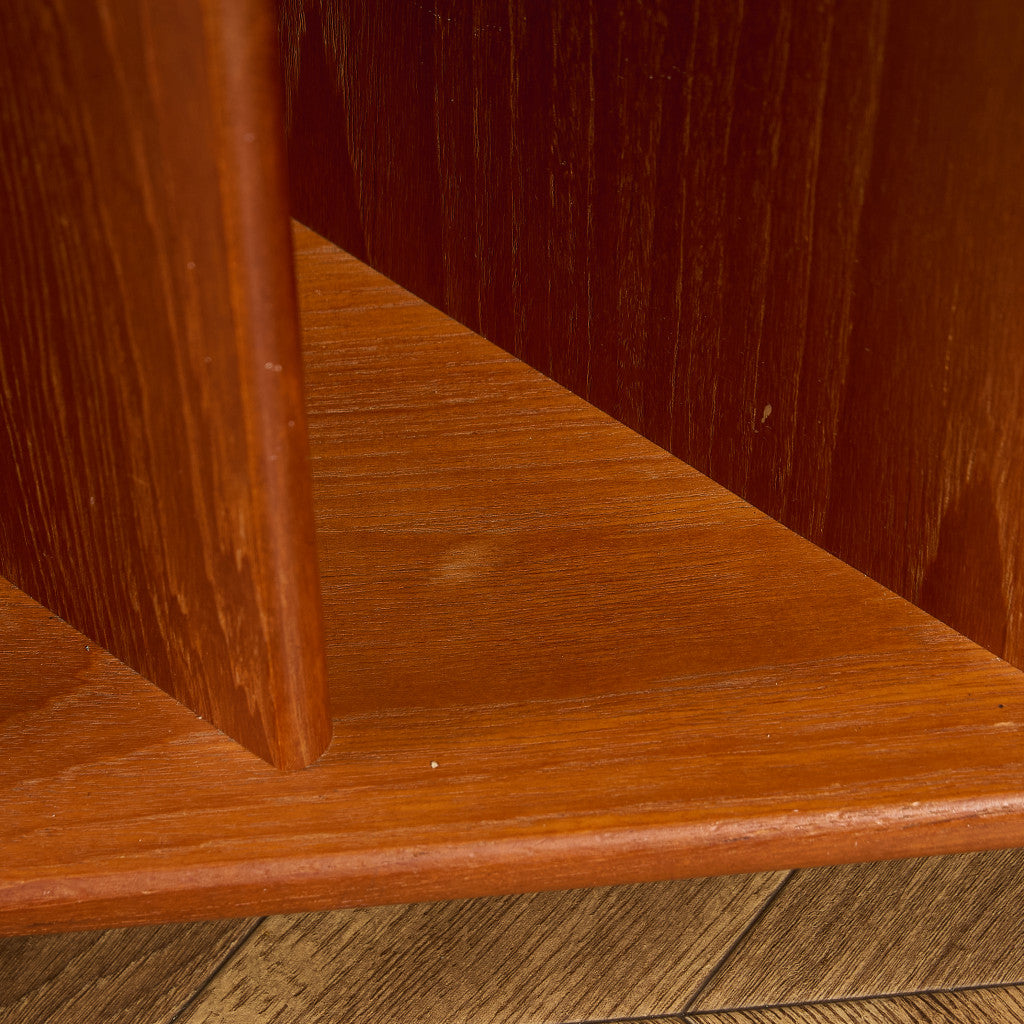 デンマーク ヴィンテージ マガジンラック付き コーヒーテーブル