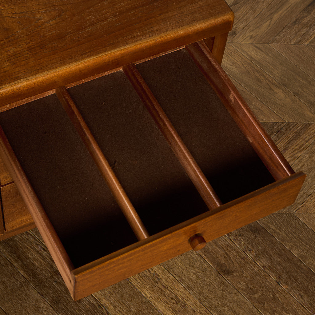 ヴィンテージ サークル サイドボード