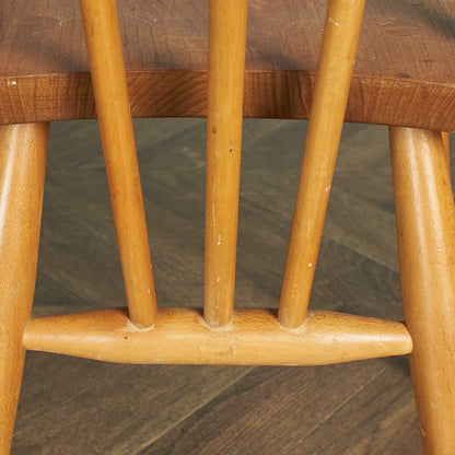 スティックバックチェア