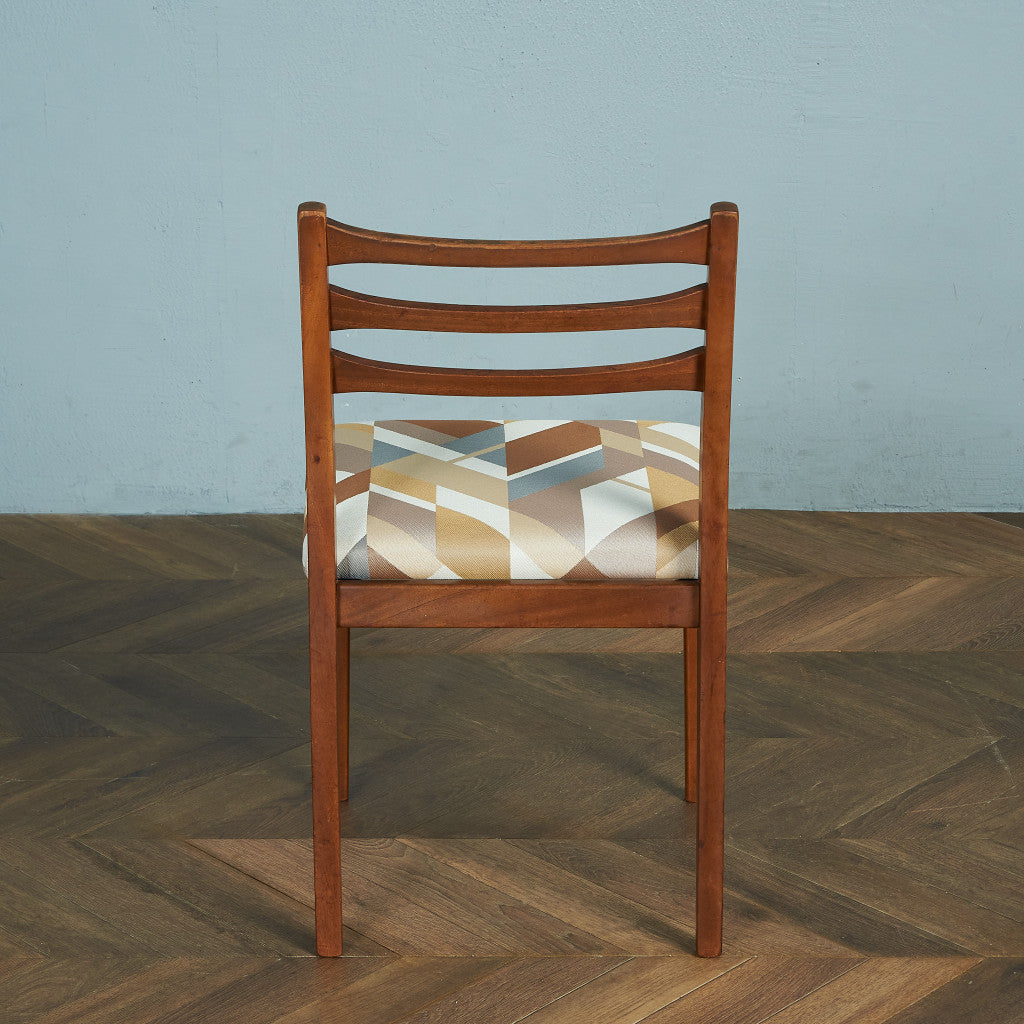 ヴィンテージ ダイニングチェア / 座面張替え済み (LUUM)