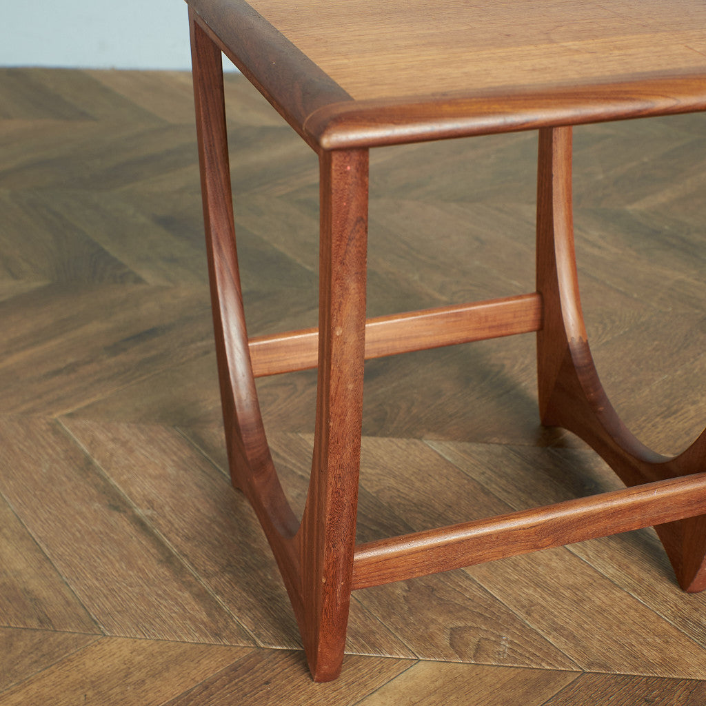 Astro セラミックタイルトップ ネストテーブル (3552D)