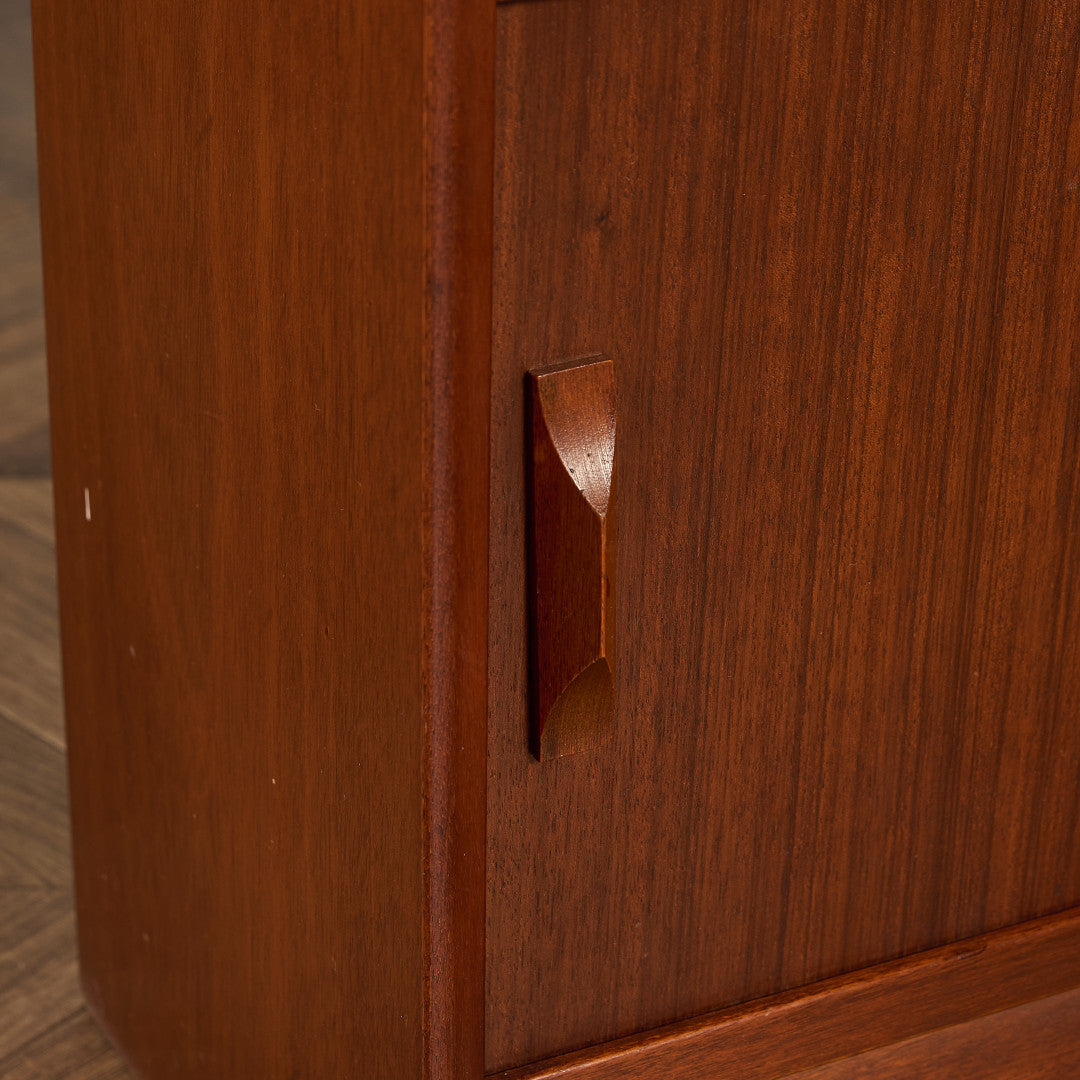 英国 ヴィンテージ ガラス キャビネット