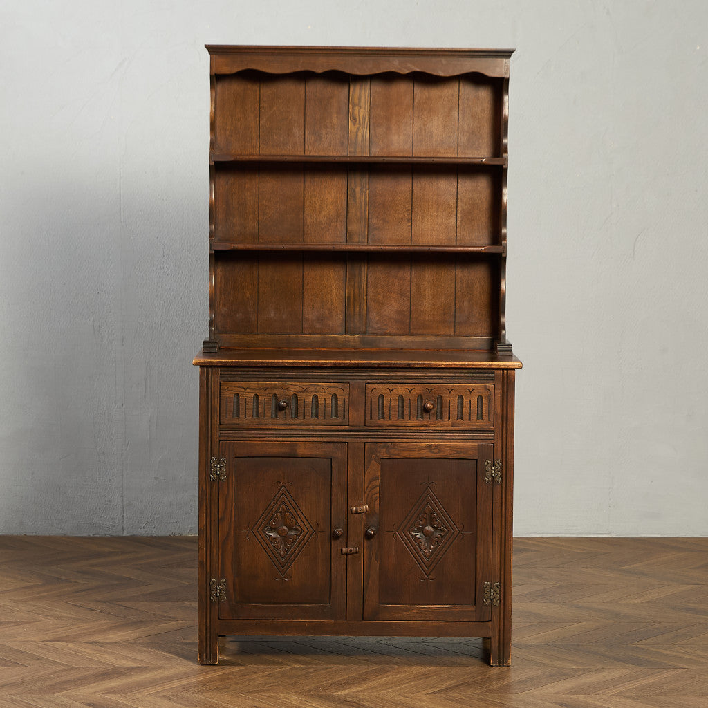 ウェルシュドレッサー 食器棚