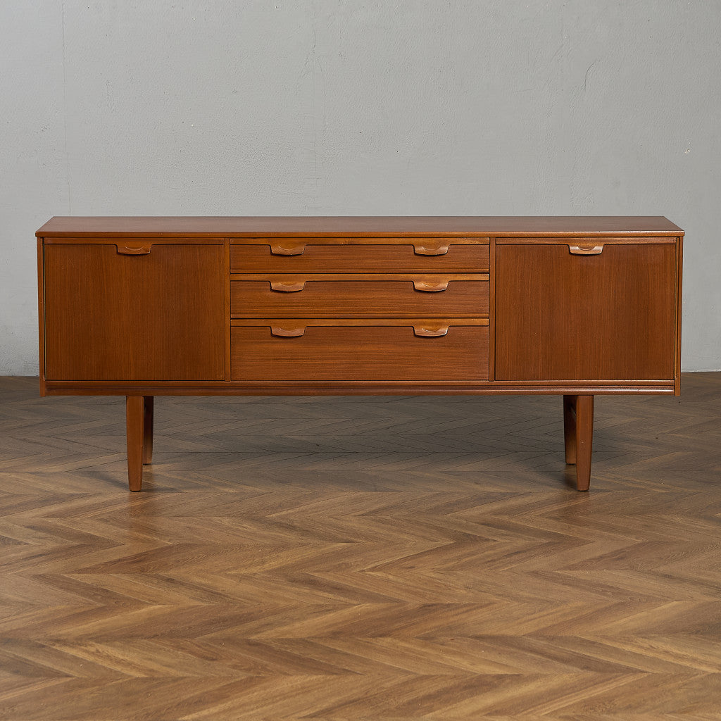 イギリス ヴィンテージ サイドボード カップボード