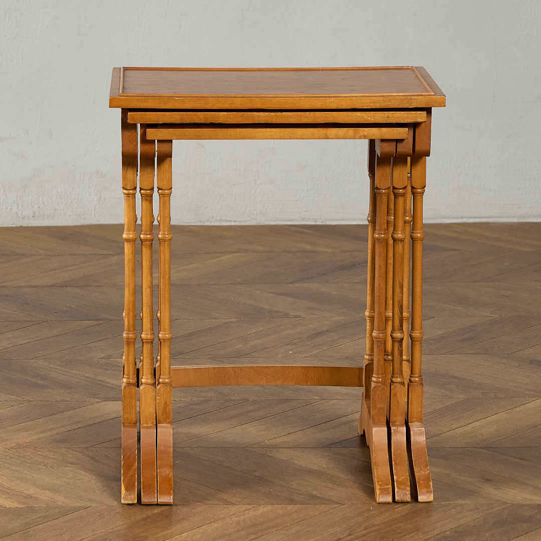 英国 クラシック イチイ ネストテーブル #95461