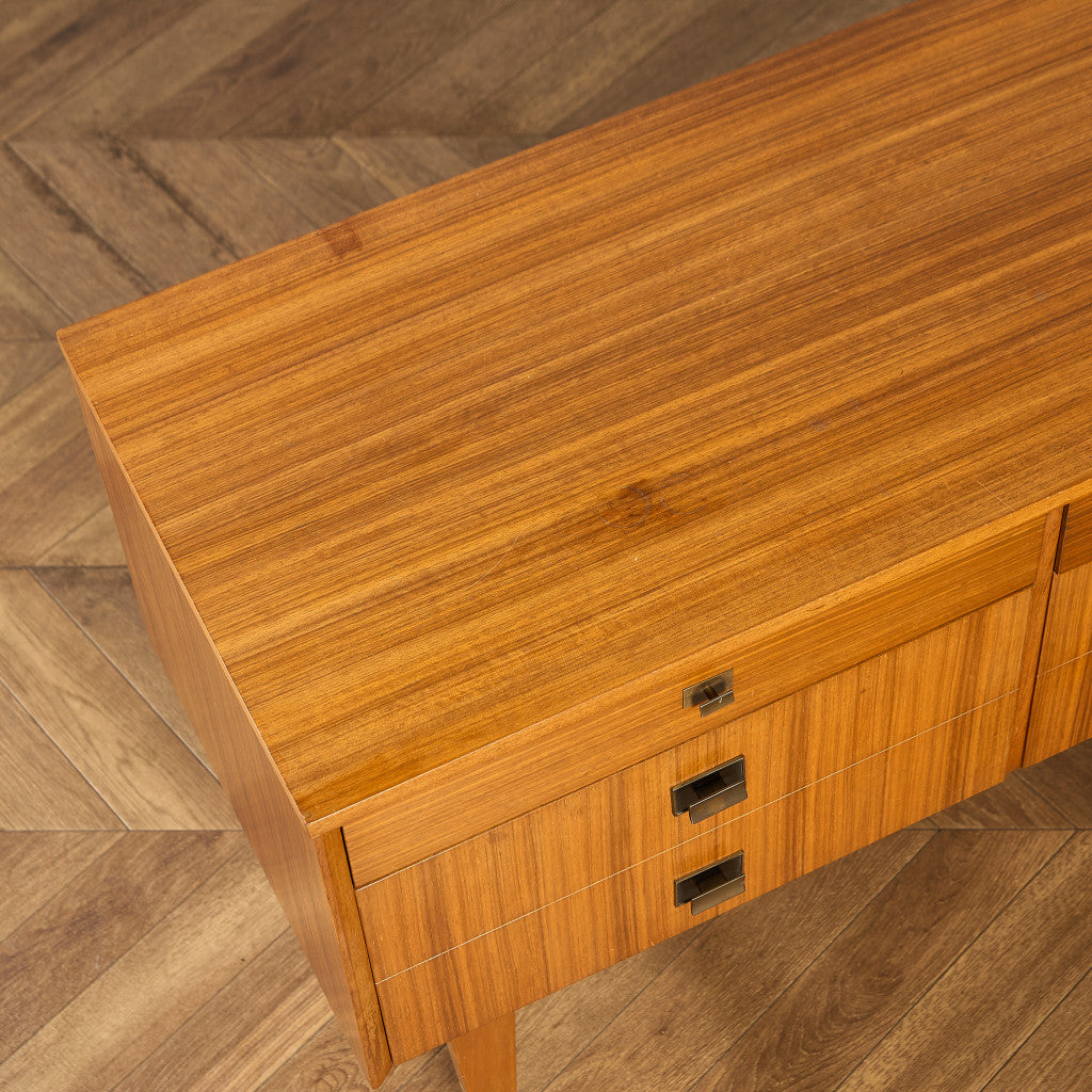 Limelight ヴィンテージ サイドボード